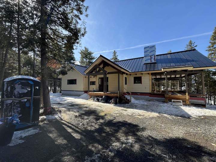 Pose de toiture métallique Shawinigan